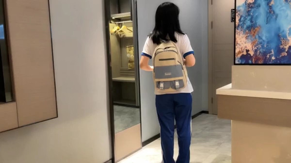 【校园约啪】校园可爱零零后做爱-xj